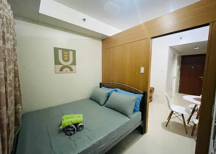 Elegant Pasay With Heating Shared Pool Manila